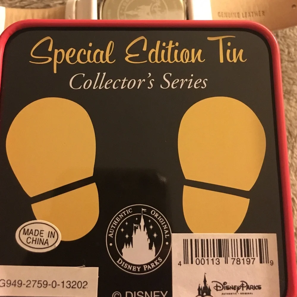 Walt Disney World Watch with tin case